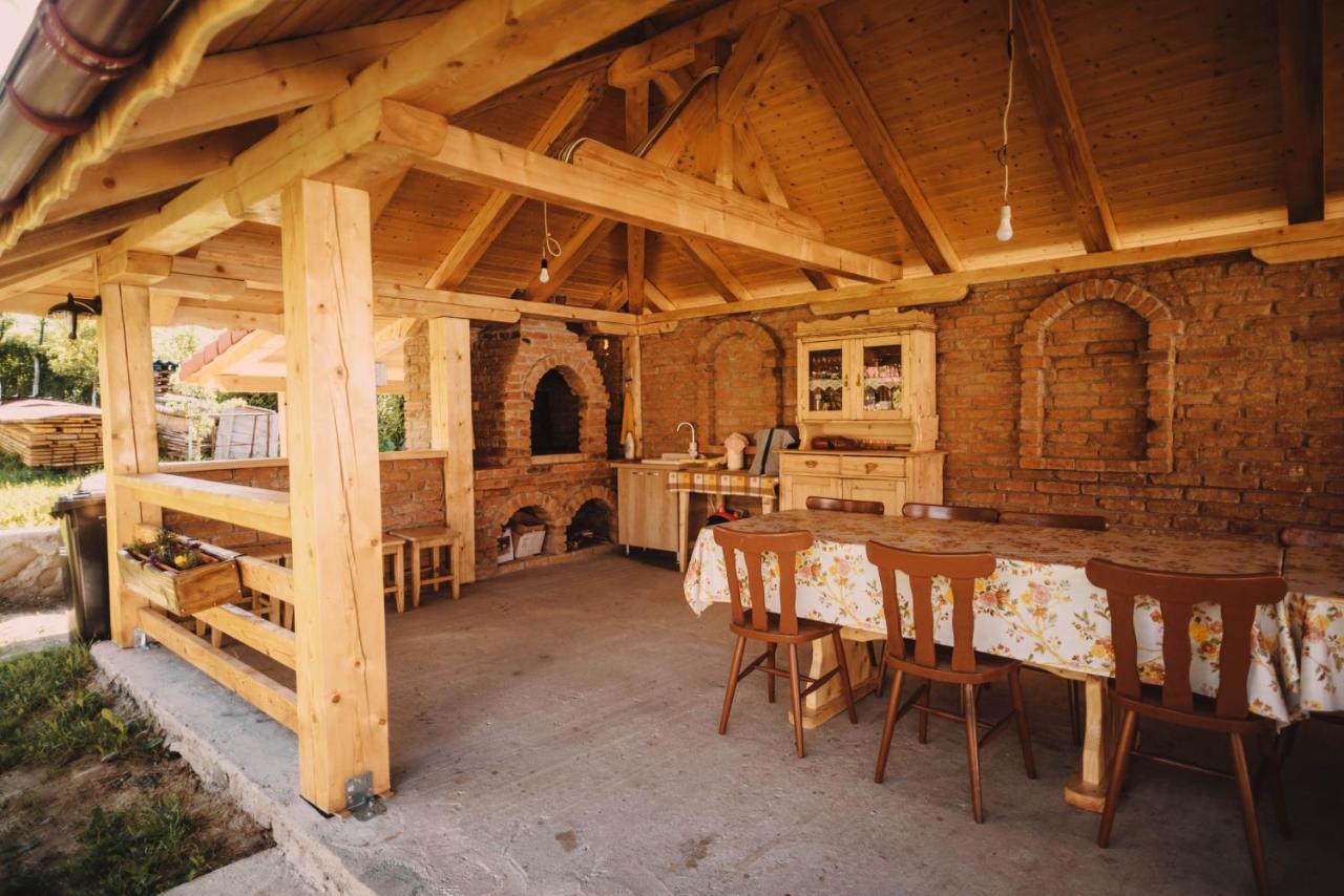 Отель Casa Bunicilor Nucsoara  Экстерьер фото