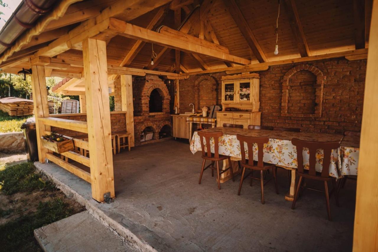 Отель Casa Bunicilor Nucsoara  Экстерьер фото