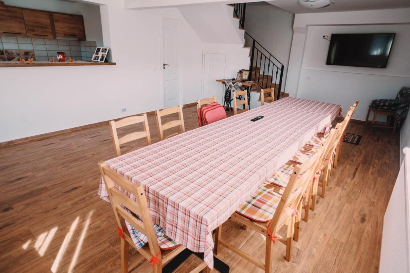 Отель Casa Bunicilor Nucsoara  Экстерьер фото